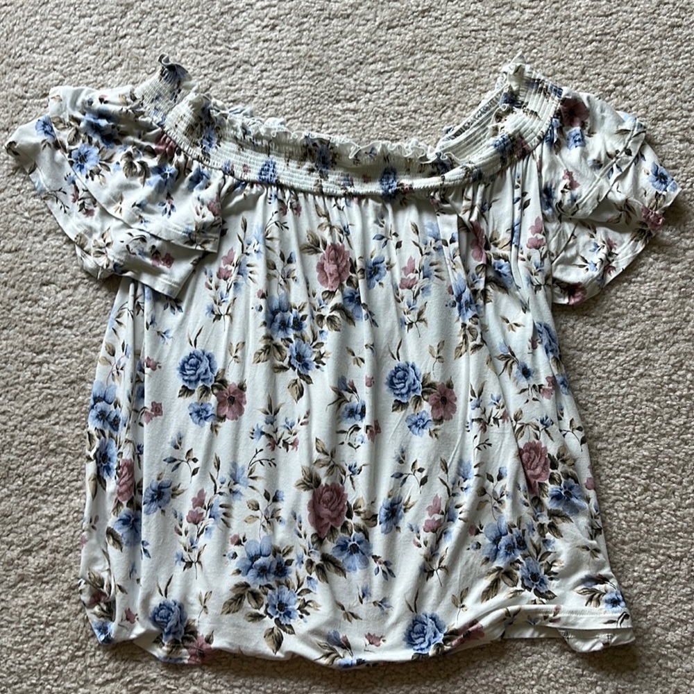 American Eagle Soft & Sexy Floral Shirt